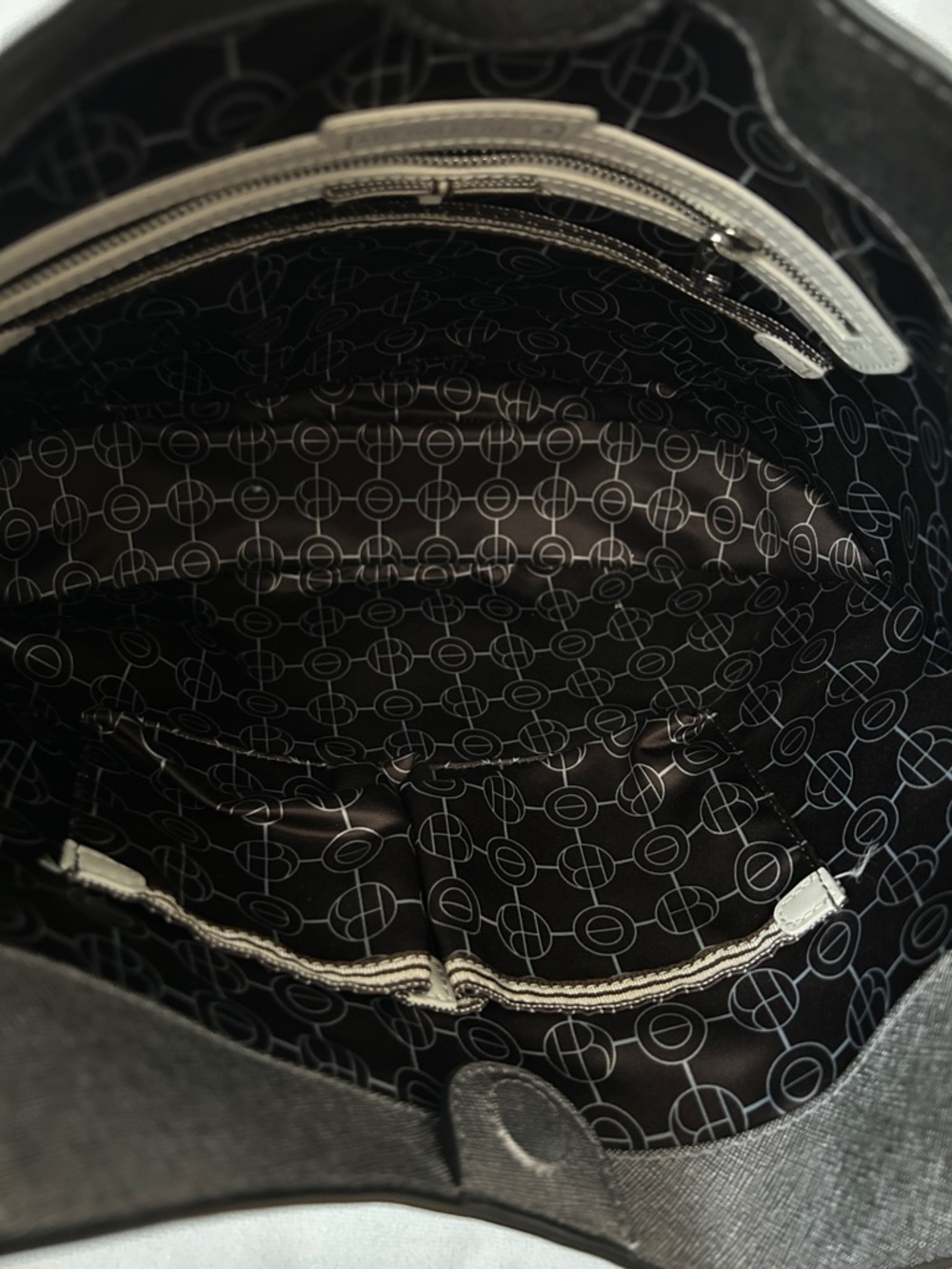 Henri Bendel Silver Gray Inner Pockets Detachable Strap Classic Shoulder Bag 🌺🌺 - Picture 9 of 10